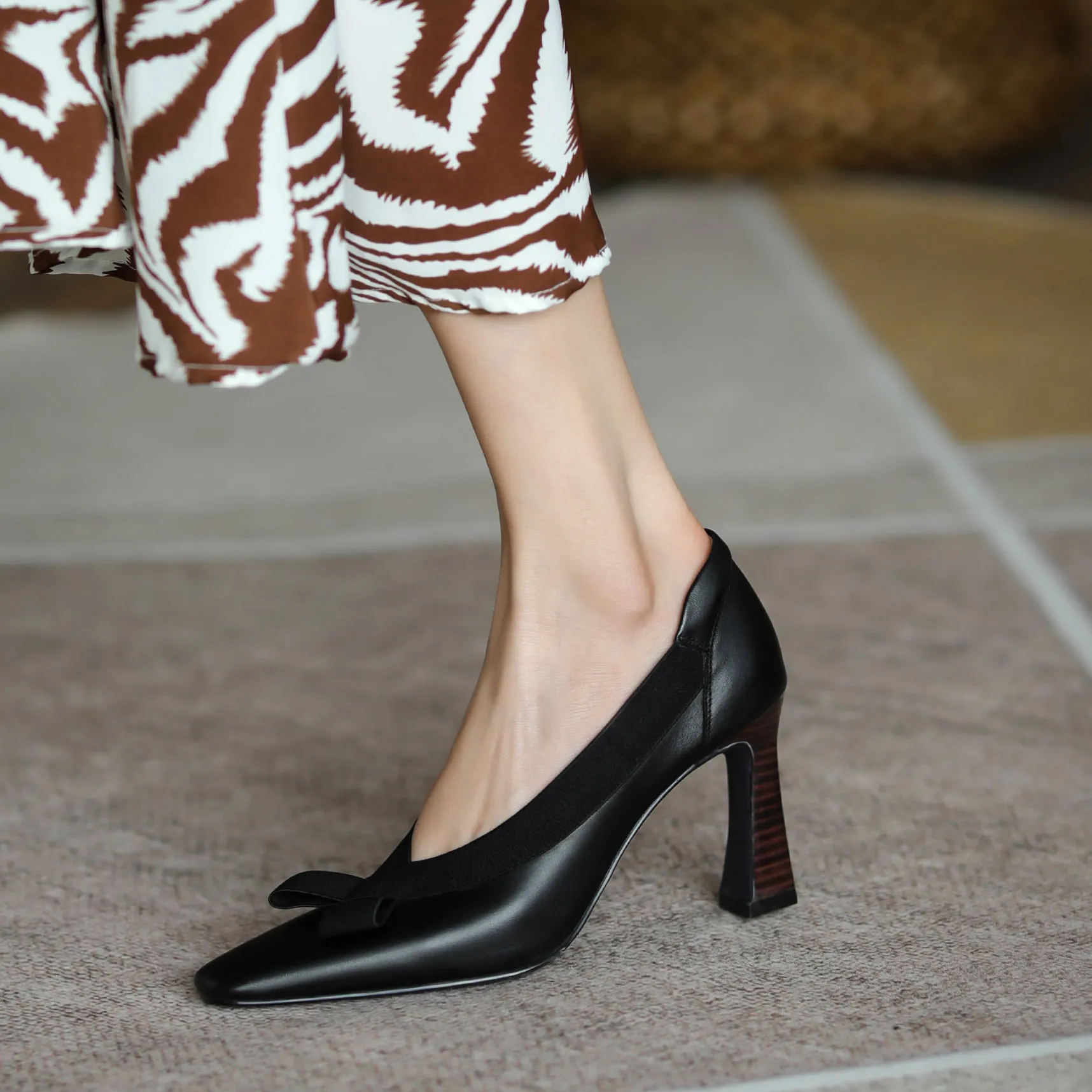 Giana Black Heels with Bow