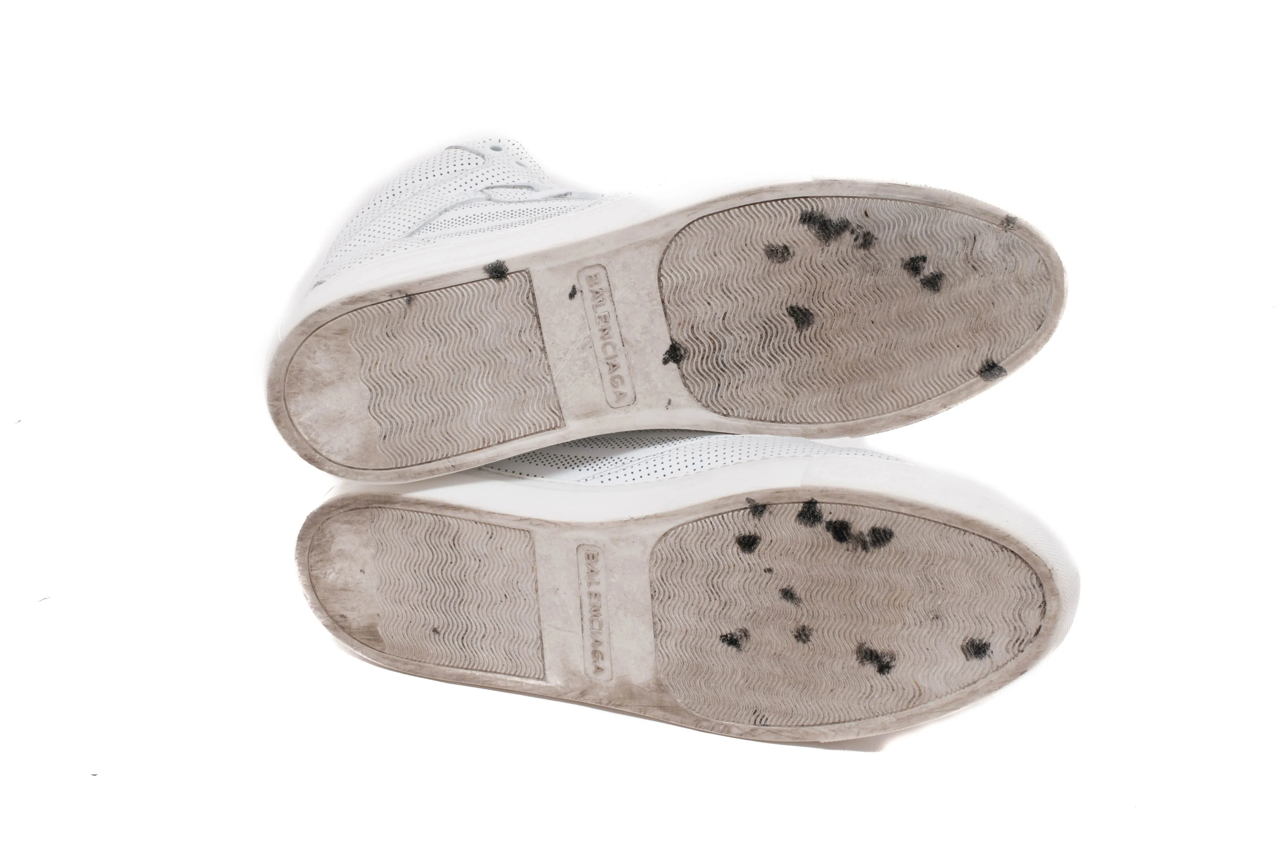 Perforated Pleateds