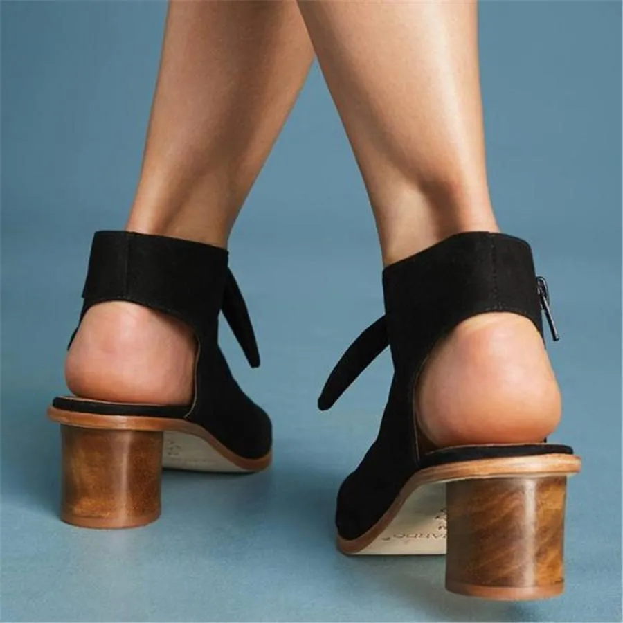 Thick and openwork fashion wild sandals